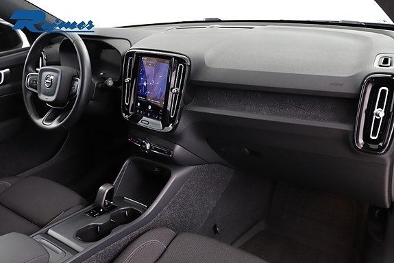 Volvo EX40 25 of 30
