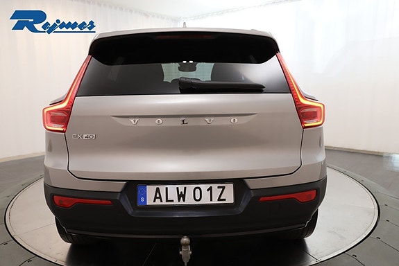 Volvo EX40 20 of 30
