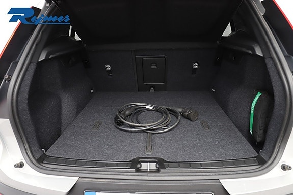 Volvo EX40 21 of 30