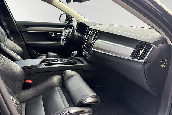 Volvo V90 10 of 25