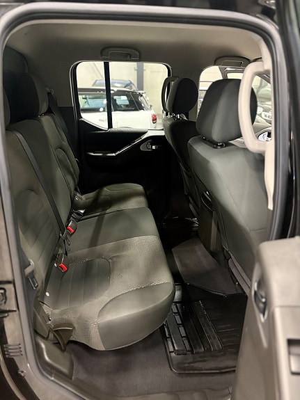 Nissan Navara D40 2.5 dCi 190 ch 4x4 BVA – Double Cabine – Caméra – GPS – 118 000 km