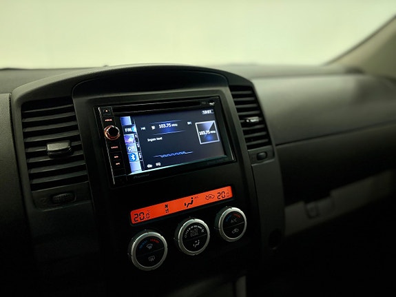 Nissan Navara D40 2.5 dCi 190 ch 4x4 BVA – Double Cabine – Caméra – GPS – 118 000 km