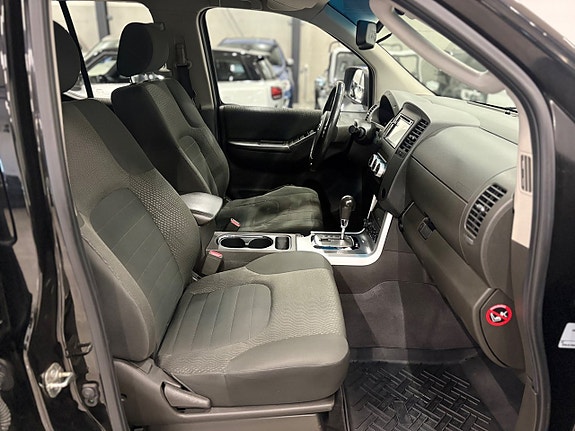 Nissan Navara D40 2.5 dCi 190 ch 4x4 BVA – Double Cabine – Caméra – GPS – 118 000 km