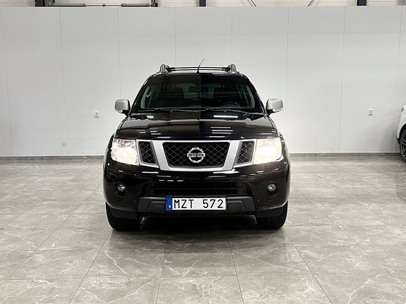 Nissan Navara D40 2.5 dCi 190 ch 4x4 BVA – Double Cabine – Caméra – GPS – 118 000 km