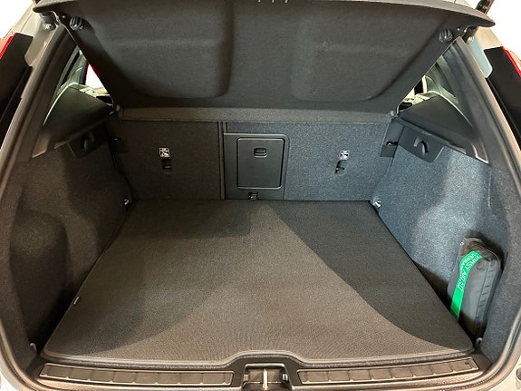 Volvo EX40 13 of 13