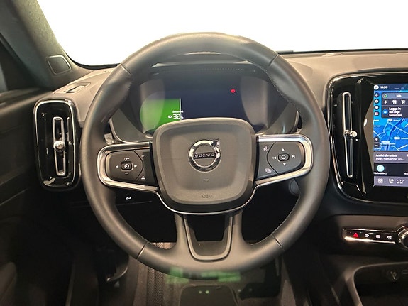Volvo EX40 10 of 13