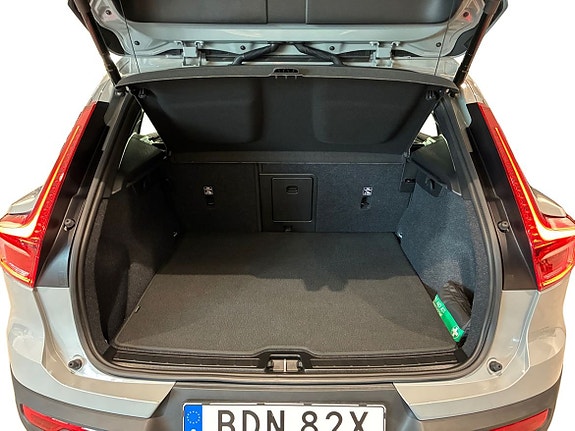 Volvo EX40 16 of 16