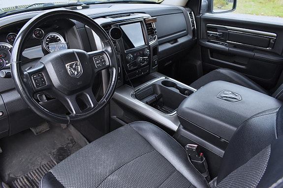 Dodge RAM 1500 10 of 29