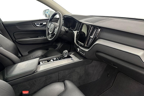 Volvo XC60 9 of 30