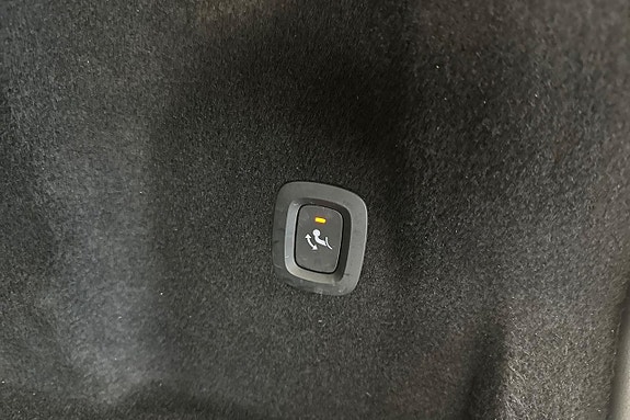Volvo XC60 22 of 30