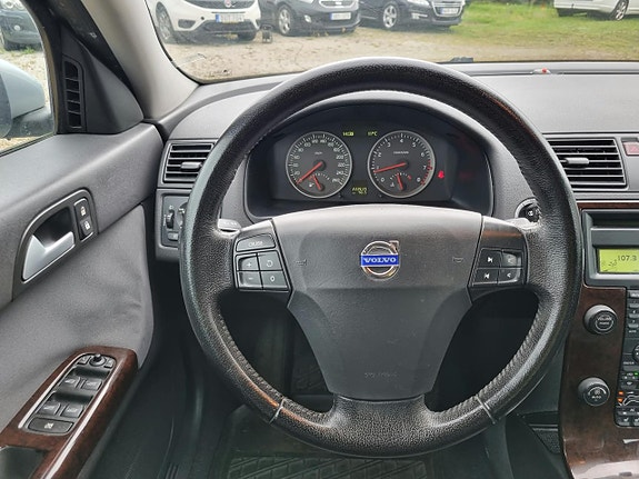 Volvo S40 9 of 12