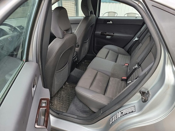Volvo S40 7 of 12
