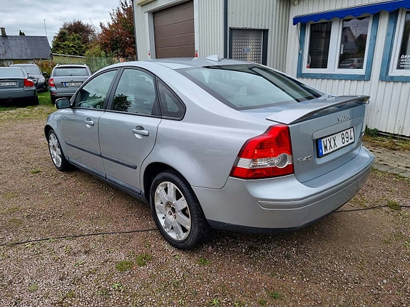 Volvo S40 3 of 12