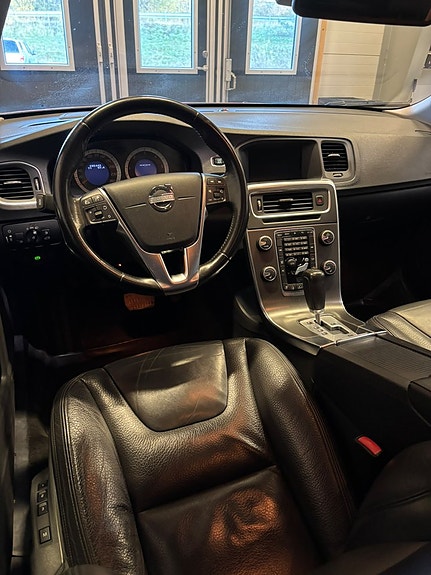 Volvo V60 7 of 10