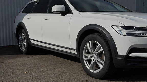 Volvo V90 Cross Country 14 of 27