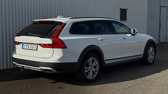 Volvo V90 Cross Country 9 of 27