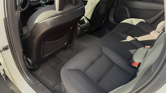 Volvo V90 Cross Country 17 of 27