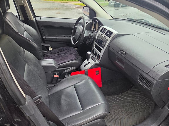 Dodge Caliber 9 of 13