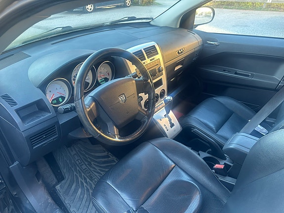 Dodge Caliber 6 of 13