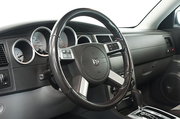 Dodge Charger 14 of 16