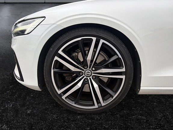 Volvo S60 9 of 17