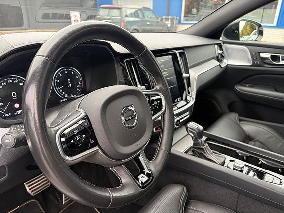 Volvo S60 12 of 17