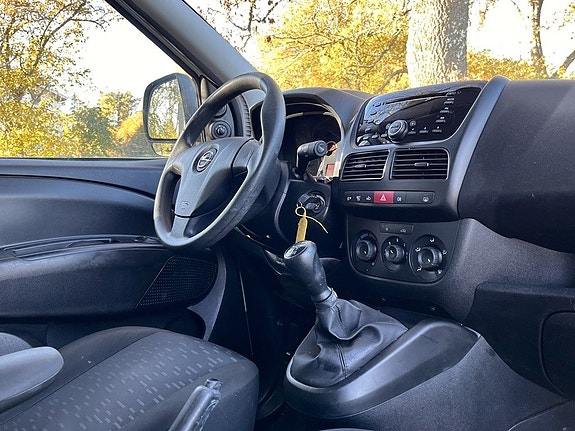 Opel Combo 11 of 15