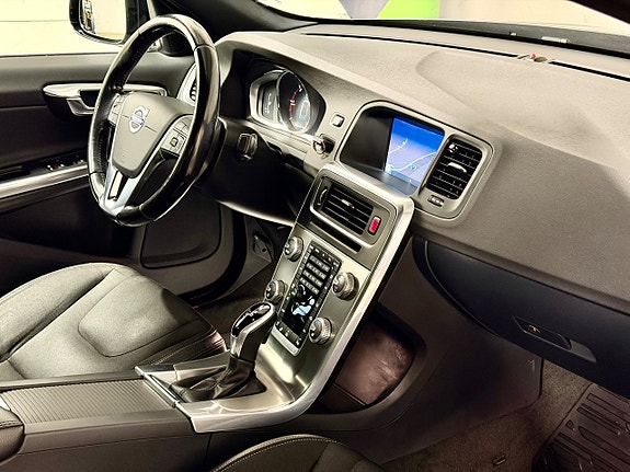 Volvo S60 Cross Country 10 of 18