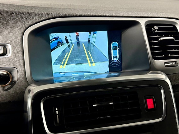 Volvo S60 Cross Country 17 of 18