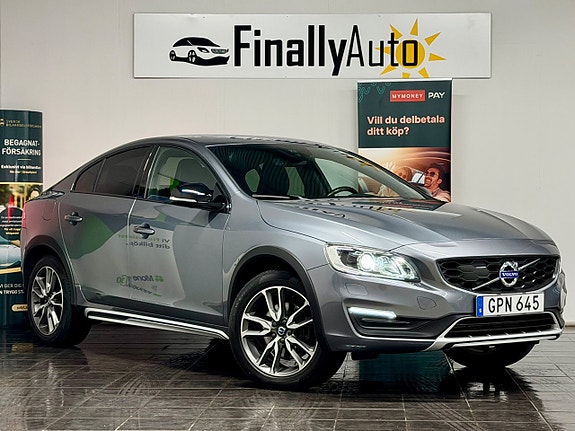 Volvo S60 Cross Country 2 of 18