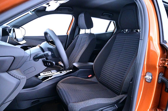 Peugeot e-2008 10 of 25