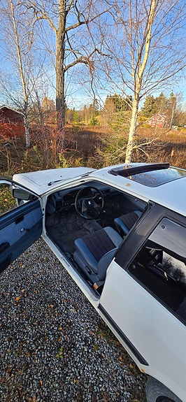 Nissan Cherry 5 of 6
