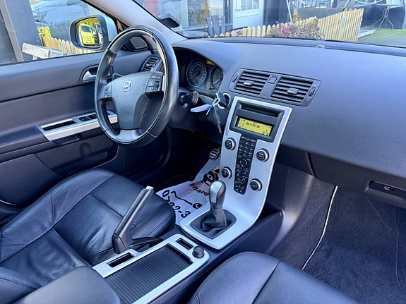 Volvo S40 9 of 20