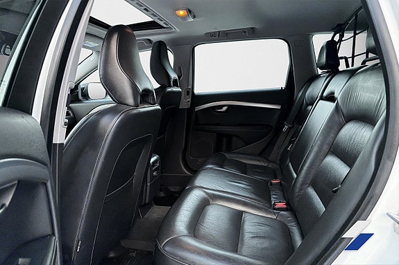 Volvo XC70 7 of 8