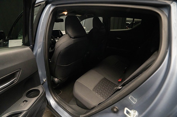 Toyota C-HR 19 of 21