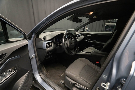 Toyota C-HR 15 of 21