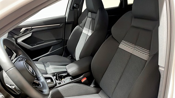 Audi A3 8 of 13