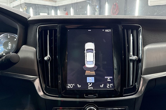 Volvo S90 14 of 22