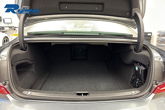 Volvo S90 17 of 22