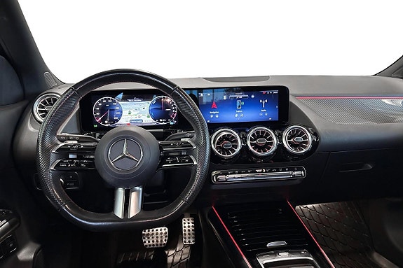 Mercedes-Benz GLA 250 10 of 12