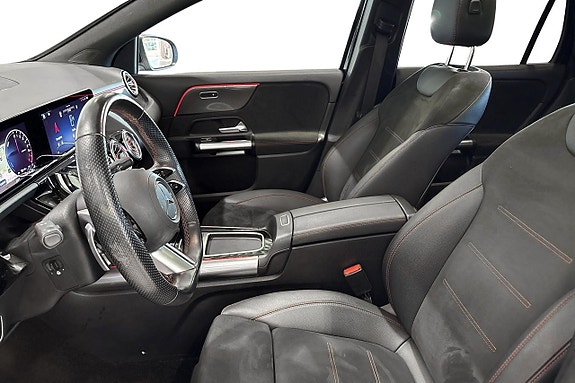 Mercedes-Benz GLA 250 7 of 12