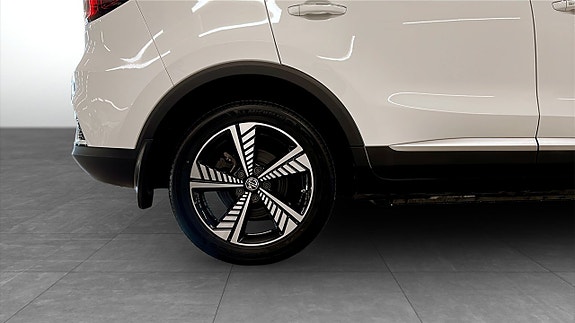 MG ZS EV 9 of 13