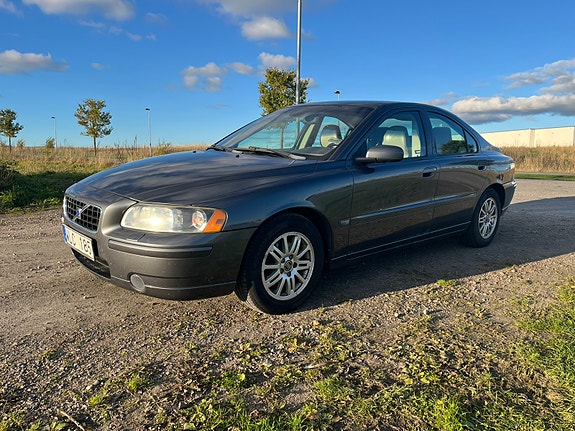 Volvo S60 3 of 7