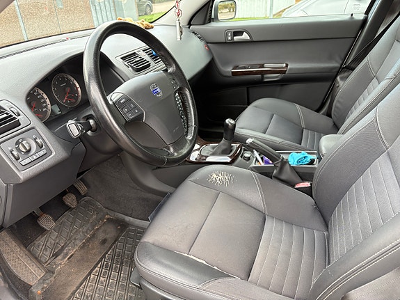 Volvo V50 7 of 8