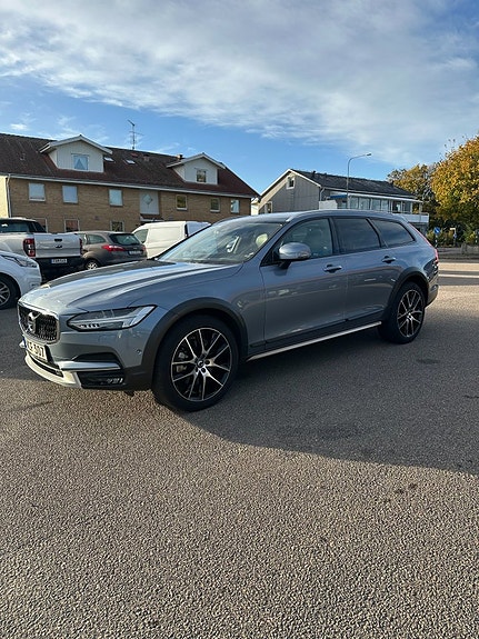 Volvo V90 Cross Country 6 of 12