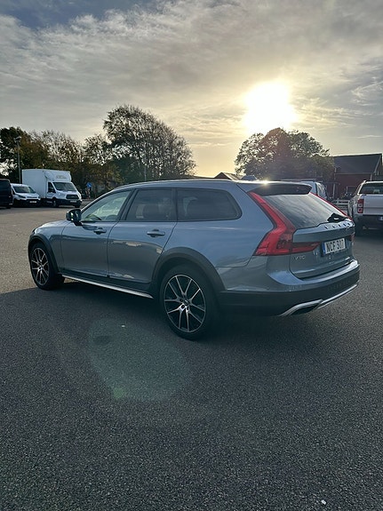 Volvo V90 Cross Country 5 of 12
