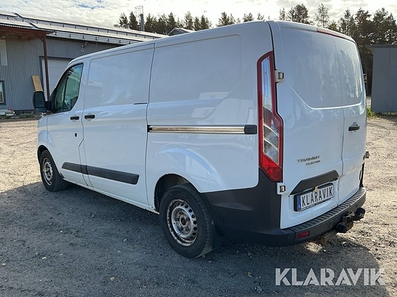 Ford Tourneo Custom 3 of 6