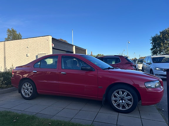 Volvo S60 3 of 7