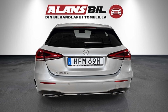 Mercedes-Benz A 250 e 4 of 10