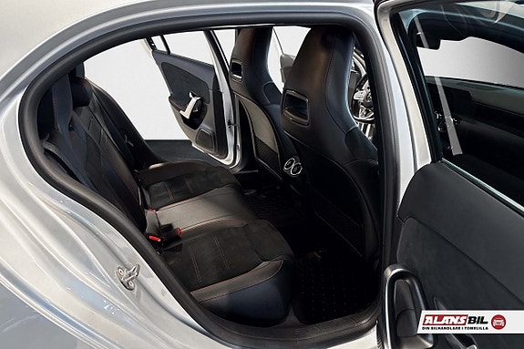 Mercedes-Benz A 250 e 9 of 10